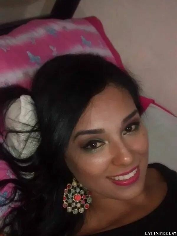 Viviana, 38