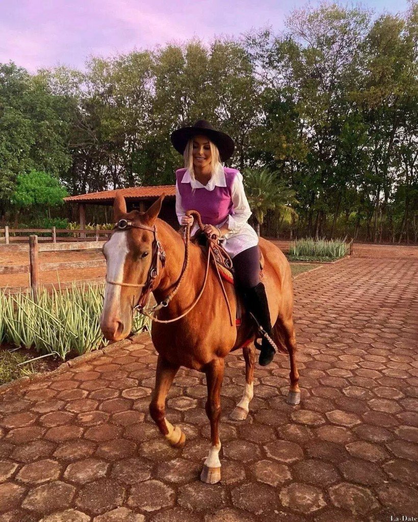 Carla Michele Profile image 3