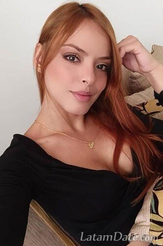 Estefania, 28