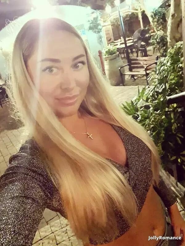 Veronika Profile image 3