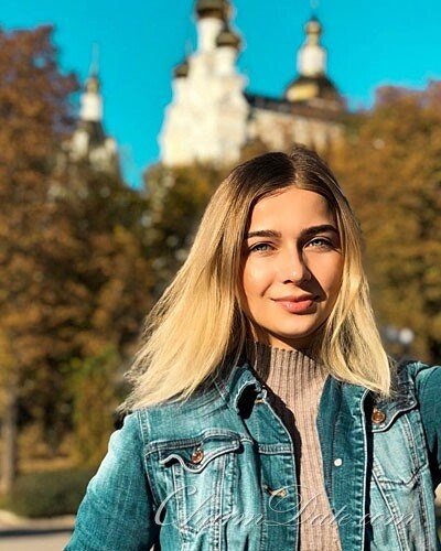 Anna Profile image 3