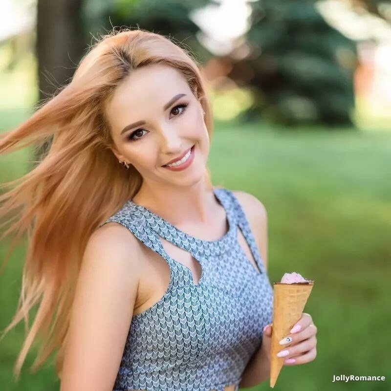 Alina Profile image 5