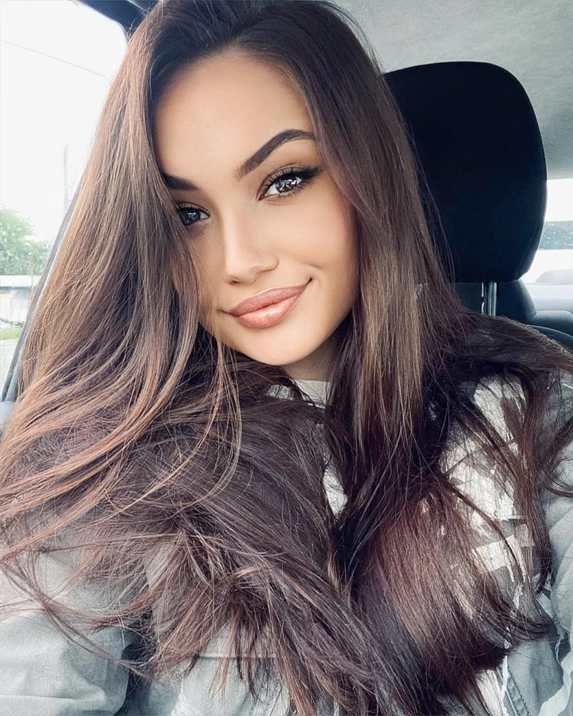 Anna Profile image 16