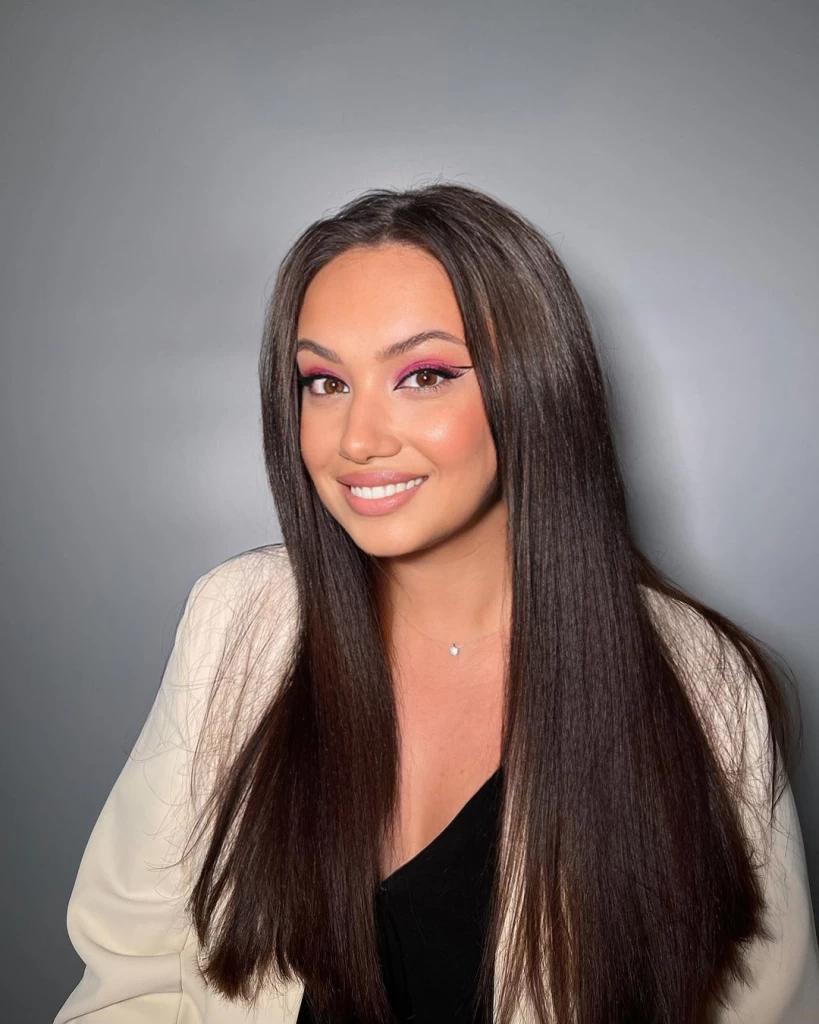 Anna Profile image 2